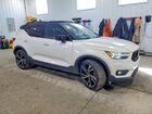 2019 Volvo Xc40 T5 R-design Белый vin: YV4162UM5K2057519