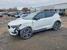 2021 Volvo Xc40 T5 R-design White vin: YV4162UM5M2403832