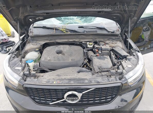 YV4162UMXM2488313 2021 VOLVO XC40 Black Rear view