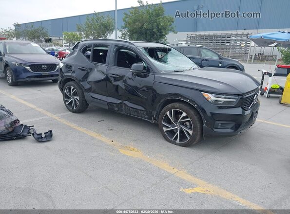 YV4162UMXM2488313 2021 VOLVO XC40 Black Front right