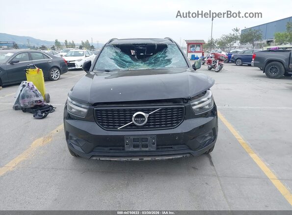 YV4162UMXM2488313 2021 VOLVO XC40 Black Rear interior view