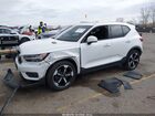 2019 Volvo Xc40 T5 Momentum/t5 R-design White vin: YV4162XZ2K2013775