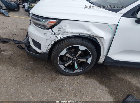 YV4162XZ2K2013775 2019 VOLVO XC40 White Vista frontal