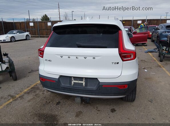 YV4162XZ2K2013775 2019 VOLVO XC40 White 
