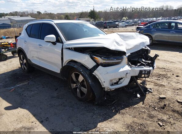 YV4162XZ9K2012588 2019 VOLVO XC40 Белый Передняя правая четверть