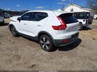 2019 Volvo Xc40 T5 Momentum/t5 R-design Белый vin: YV4162XZ9K2012588