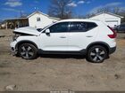 2019 Volvo Xc40 T5 Momentum/t5 R-design Белый vin: YV4162XZ9K2012588