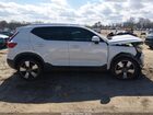 2019 Volvo Xc40 T5 Momentum/t5 R-design Белый vin: YV4162XZ9K2012588
