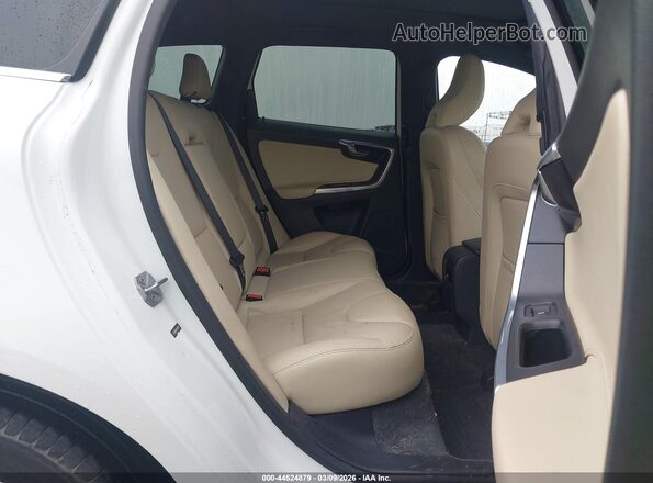 YV440MDM5G2860915 2016 VOLVO XC60 White Widok naklejki z numerem VIN