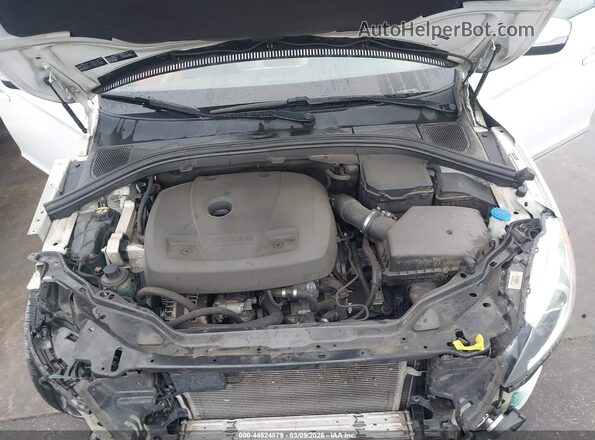 YV440MDM5G2860915 2016 VOLVO XC60 White Widok z tyłu