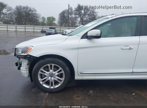YV440MDM5G2860915 2016 VOLVO XC60 White 