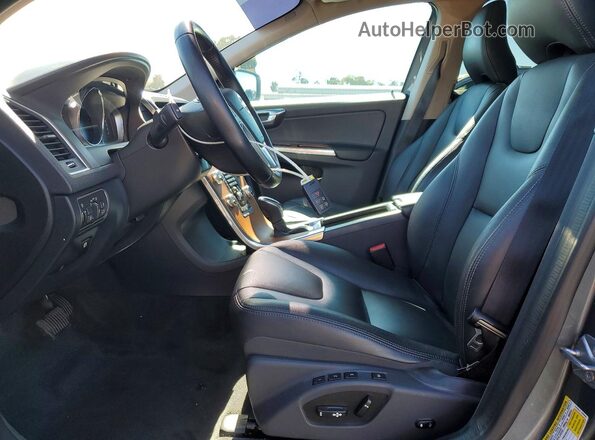 YV440MDU6H2043177 2017 VOLVO XC60 Серый Вид салона спереди