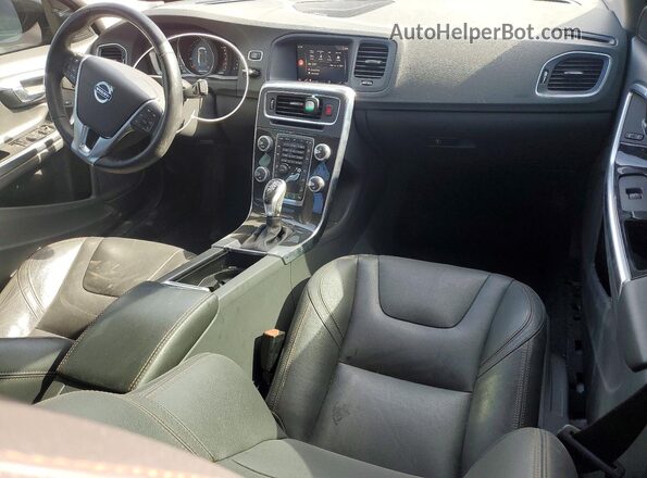 YV440MUM5J2006708 2018 VOLVO S60 Серый Вид панели приборов