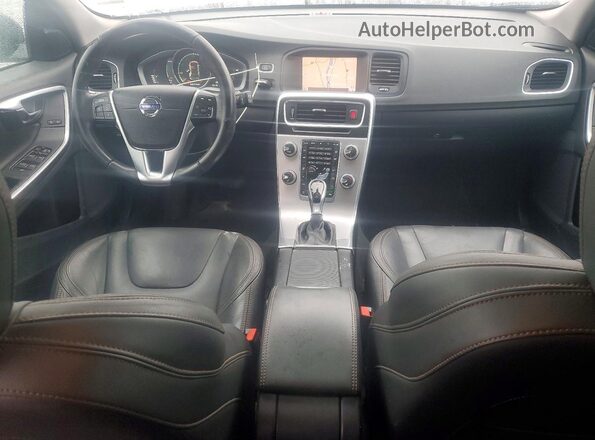YV440MWK4J2044751 2018 VOLVO V60 Серый Вид панели приборов