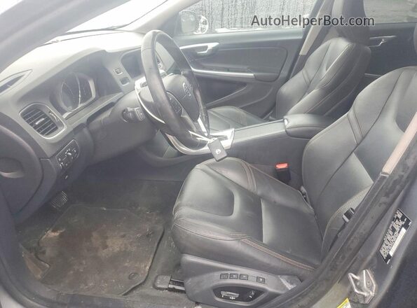 YV440MWK4J2044751 2018 VOLVO V60 Серый Вид салона спереди