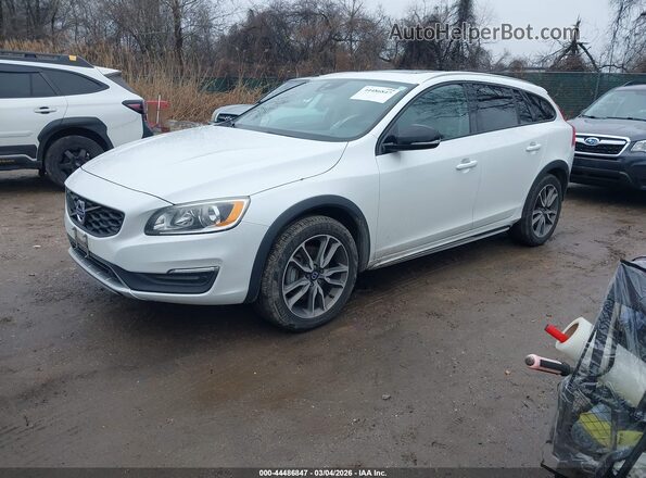 YV440MWK8H1037642 2017 VOLVO V60 CROSS COUNTRY White წინა მარცხენა ხედი სამი მეოთხედიდან