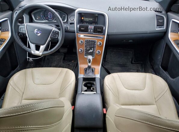 YV4612RK0G2867384 2016 VOLVO XC60 Белый Вид панели приборов