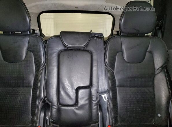 YV4A22PL2K1516686 2019 VOLVO XC90 Gray Հետևի նստատեղերի տեսք