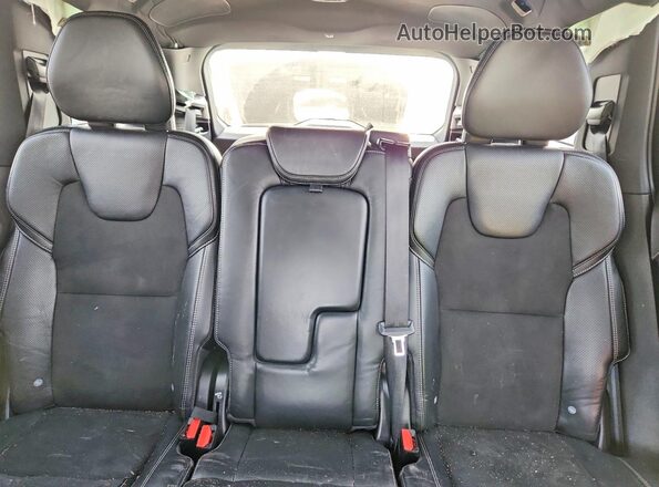 YV4A22PM6K1459997 2019 VOLVO XC90 Black Widok tylnych siedzeń