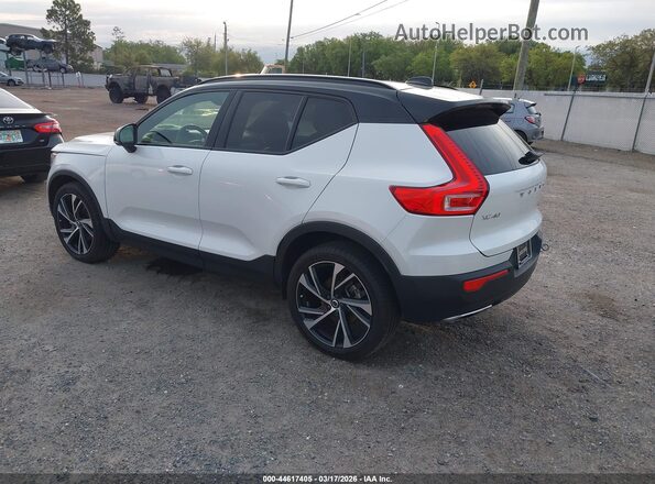YV4AC2HM4L2241046 2020 VOLVO XC40 White Tył lewy