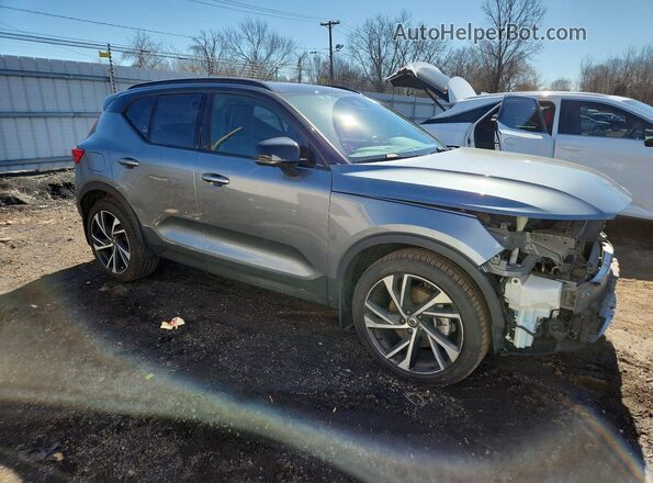 YV4AC2HM6K2057788 2019 VOLVO XC40 Серый Передняя правая четверть