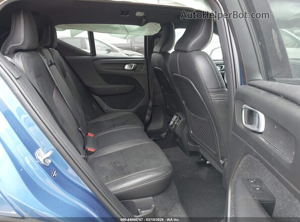 YV4AC2HM7L2324423 2020 VOLVO XC40 Синий Вид наклейки с VIN-кодом