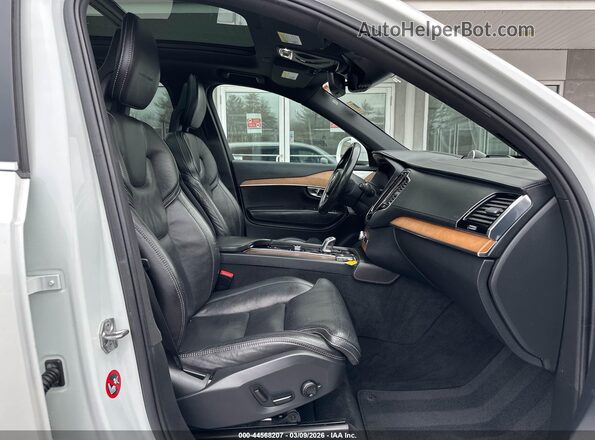 YV4BC0PL2G1042106 2016 VOLVO XC90 Белый Вид салона спереди