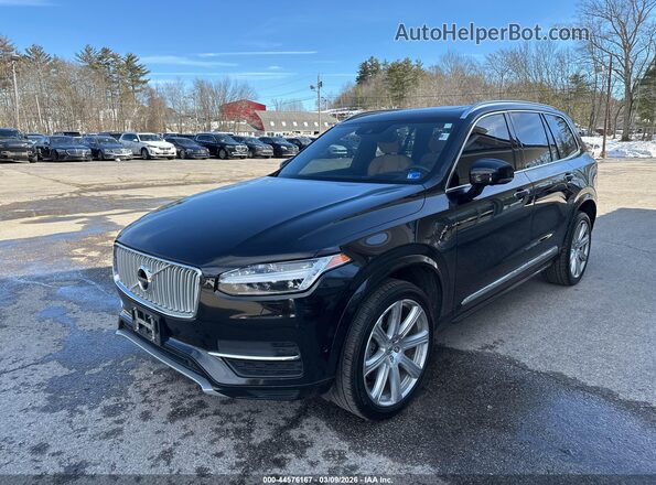 YV4BC0PLXH1180980 2017 VOLVO XC90 HYBRID Black Vista tres cuartos delantera izquierda