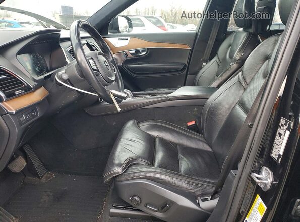 YV4BC0ZX4H1130799 2017 VOLVO XC90 Black Widok wnętrza z przodu