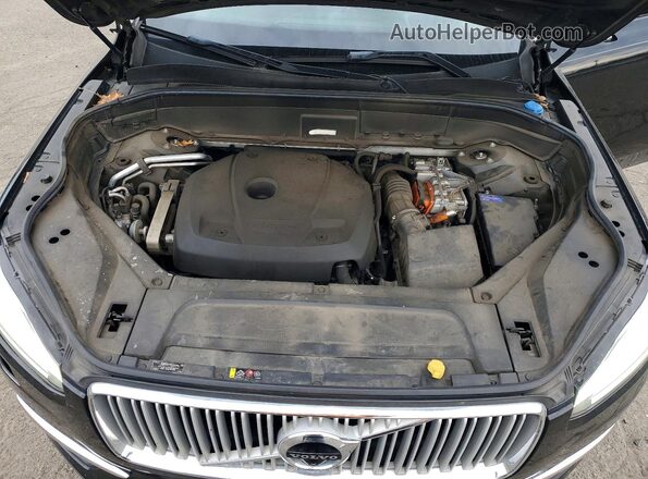 YV4BC0ZX4H1130799 2017 VOLVO XC90 Black Widok wnętrza z tyłu
