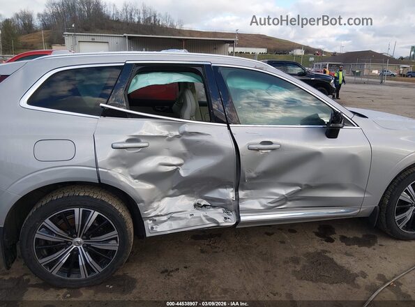 YV4BR0DL2N1946182 2022 VOLVO XC60 RECHARGE PLUG-IN HYBRID Серебряный Панорамный вид салона 360°