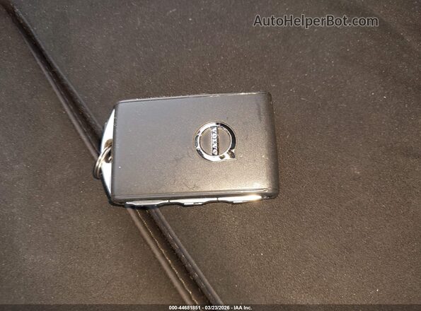 YV4ED3GL4P2064288 2023 VOLVO C40 RECHARGE PURE ELECTRIC White წინა პანელის ხედი