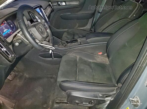 YV4ED3GM7P2041449 2023 VOLVO C40 Синий Вид салона спереди