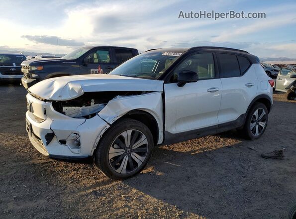 YV4ED3UL0P2072716 2023 VOLVO XC40 White Przód lewy