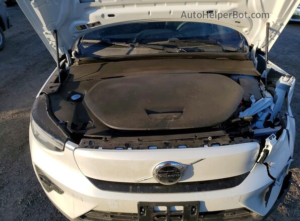 YV4ED3UL0P2072716 2023 VOLVO XC40 White Widok wnętrza z tyłu