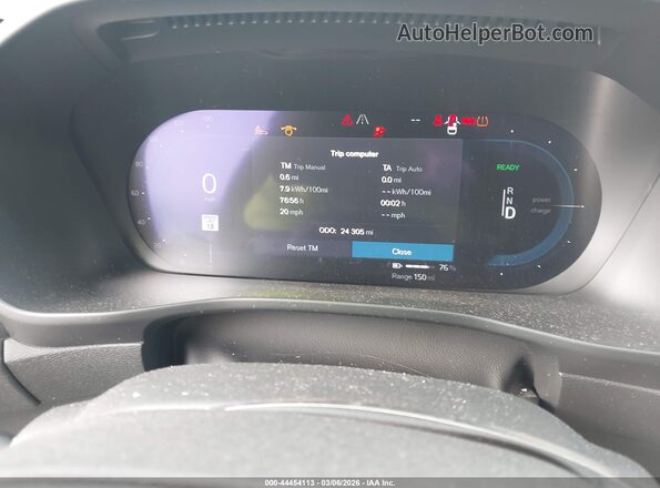 YV4ED3UL5P2036357 2023 VOLVO XC40 RECHARGE PURE ELECTRIC Silver Widok tylnych siedzeń