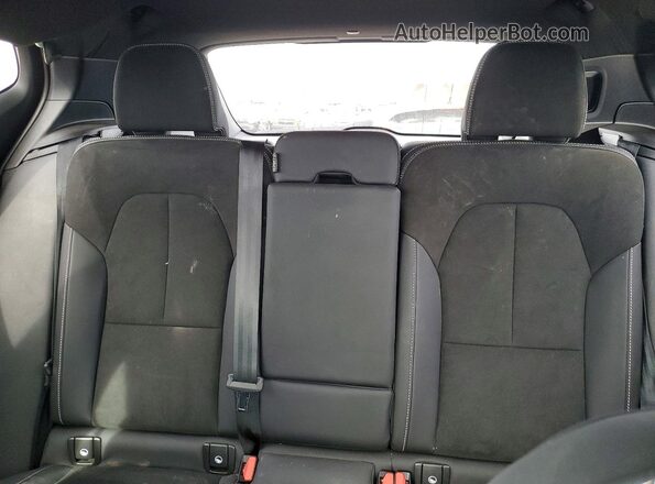 YV4ED3UM1P2087802 2023 VOLVO XC40 Серебряный Вид задних сидений