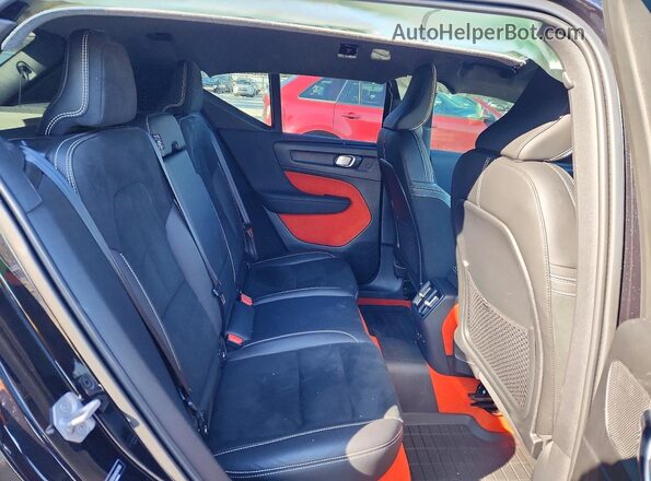 YV4ED3UR3M2567265 2021 VOLVO XC40 Black Widok tylnych siedzeń