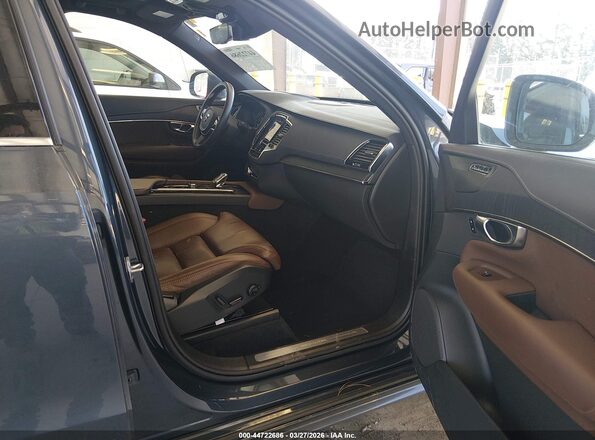 YV4H60CL0N1861362 2022 VOLVO XC90 RECHARGE PLUG-IN HYBRID Синий Вид салона спереди