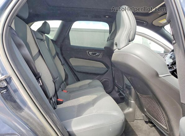 YV4H60DM2N1046975 2022 VOLVO XC60 Gray Widok wnętrza z tyłu