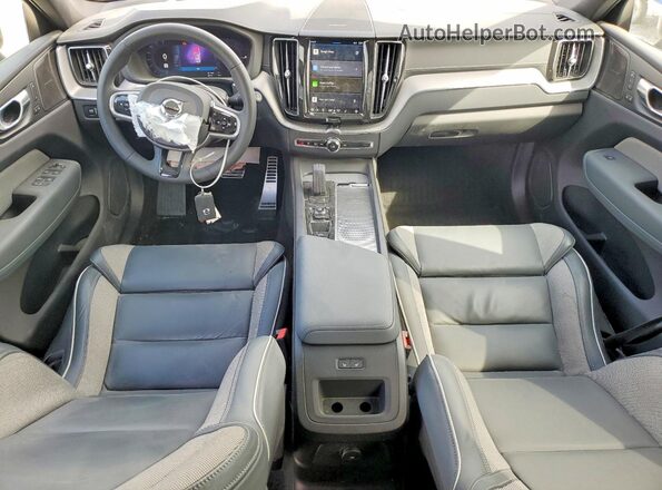 YV4H60DM2N1046975 2022 VOLVO XC60 Gray Widok deski rozdzielczej