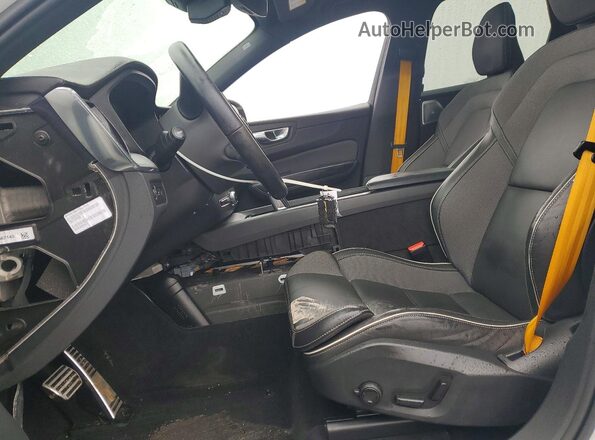 YV4H60DP6N1013536 2022 VOLVO XC60 Белый Вид салона спереди