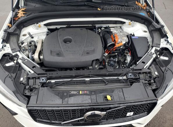 YV4H60DP6N1013536 2022 VOLVO XC60 Белый Вид подкапотного пространства