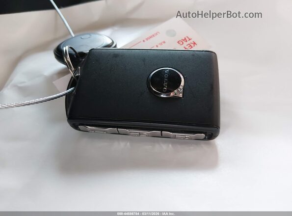 YV4H60PB8S1387741 2025 VOLVO XC90 PLUG-IN HYBRID White Vista del salpicadero