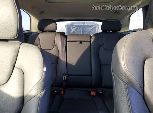 YV4H60RC7S1045350 2025 VOLVO XC60 Серый Вид задних сидений
