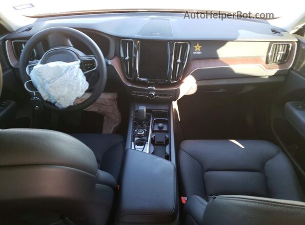 YV4L12DNXP1376217 2023 VOLVO XC60 Gray Widok deski rozdzielczej