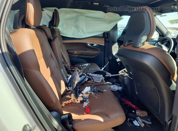 YV4L12PE0R1182147 2024 VOLVO XC90 Белый Вид задней части салона