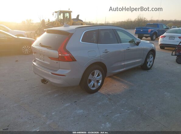YV4L12RK5N1034928 2022 VOLVO XC60 Silver Tył prawy