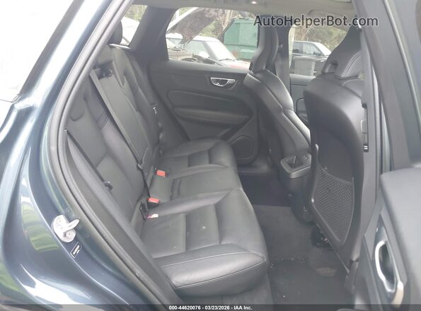 YV4L12RN5P1352447 2023 VOLVO XC60 Blue Widok naklejki z numerem VIN