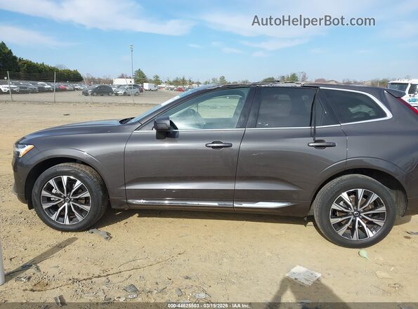 YV4L12RN7P1319904 2023 VOLVO XC60 Gray Սալոնի 360 աստիճան տեսք